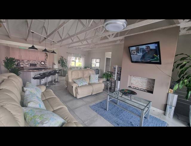 4 BEDROOM HOUSE FOR SALE IN GROOT BRAKRIVIER CENTRAL